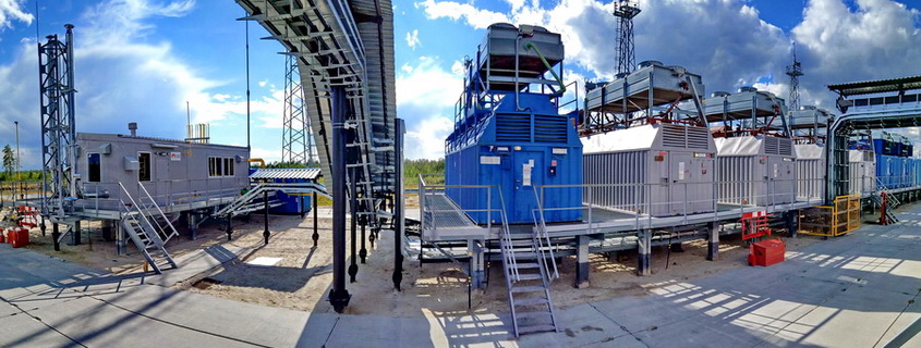 ENERGAS fuel gas treatment unit (on left) and gas-reciprocating power units